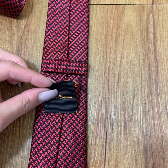 Ben Sherman Red & Black Pattern Silk Tie - Picture 6 of 7
